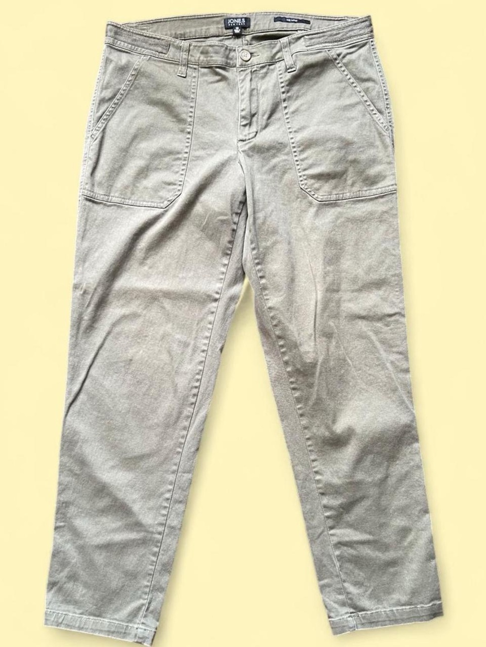 Jones New York Women’s Light Green/Khaki Straight-Leg Chinos